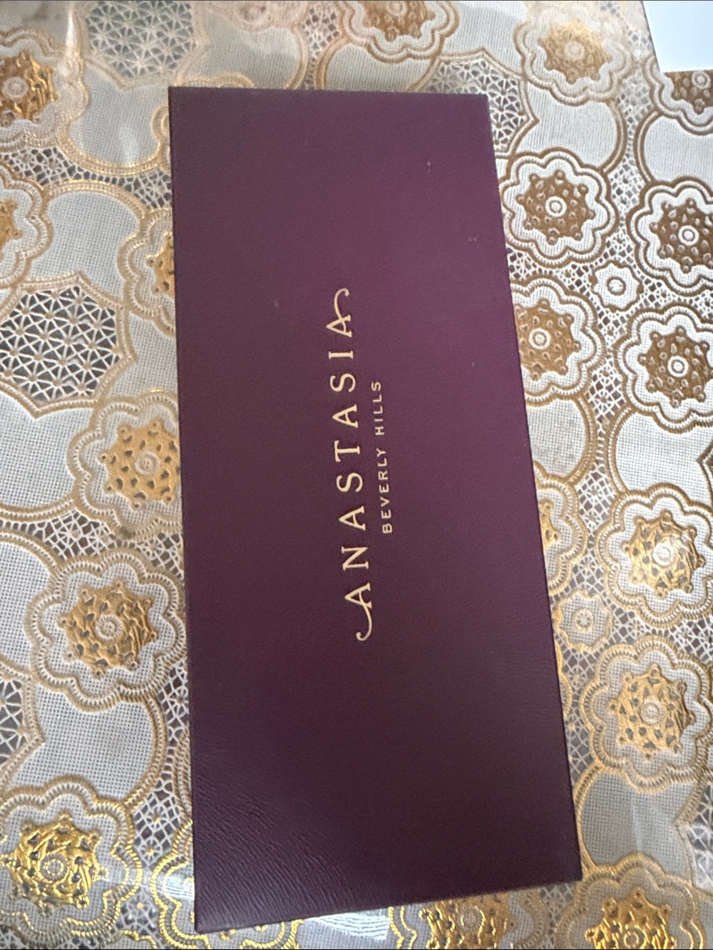 Anastasia Beverly Hills Burgundy Palette Cover with Gold Logo